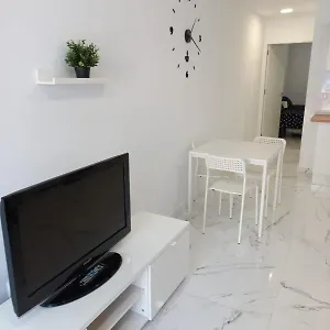 https://apt-casa-de-afriquita.adeje-hotels.com